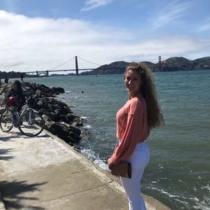 Meet your Posher, Clare